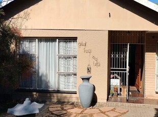 2 Bedroom house to rent in Uitsig, Bloemfontein