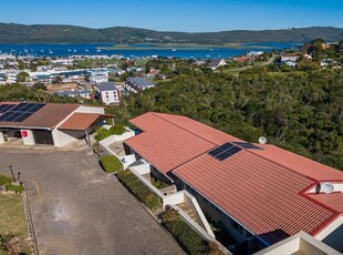 2 Bedroom townhouse - sectional for sale in Knysna Central