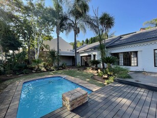 3 Bedroom Freehold For Sale in Waterkloof