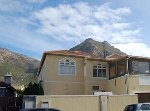 4 Bedroom apartment to rent in Muizenberg, Cape Town