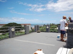 5 Bed Sectional Title Cottage includes 2 Bed Income generating Unit in Hibberdene Beach