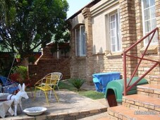 3 Bedroom House For Sale in Safari Gardens Ext 08