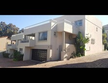 4 bed property for sale in bruma