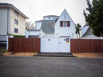House For Sale In Rondebosch, Cape Town
