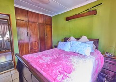 9 bedroom house for sale in Umlazi