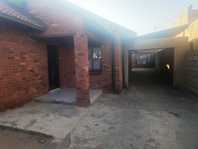 2 Bedroom House To Let in Moroka