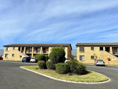 Apartment / Flat For Sale in Fairview Golf Estate, Gordons Bay