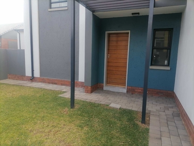 Townhouse For Sale in Amberfield