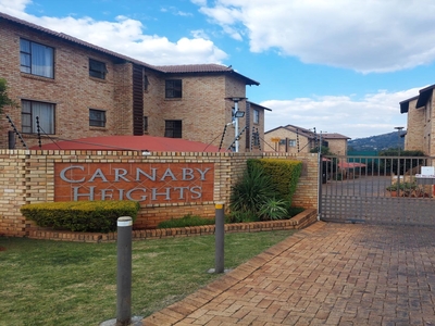 Apartment For Sale in Fairland