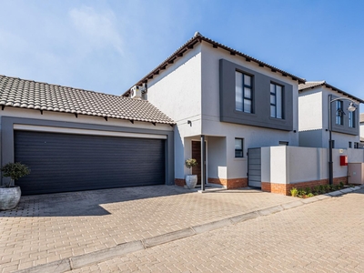 Duplex Townhouse – sectional For Sale in Equestria
