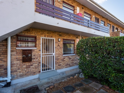 Flat/Apartment For Sale in Simons Town Central