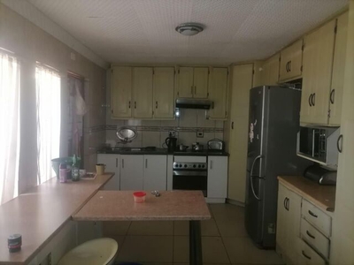 House For Sale In Tsakane Ext 1, Brakpan