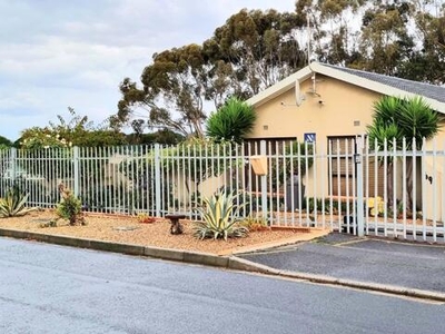 House For Sale In Zoo Park, Kraaifontein