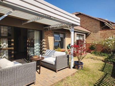 Sectional Title For Sale in Olivedale