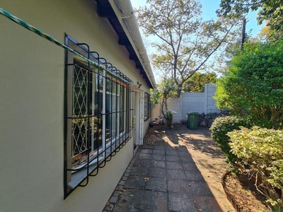 Townhouse For Rent In Cowies Hill, Pinetown