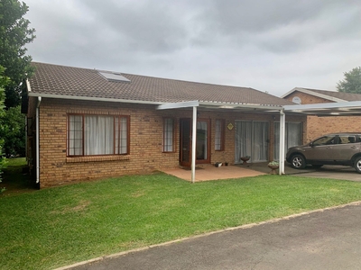 Townhouse For Sale in Howick Central, Howick