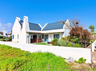 3 Bedroom House For Sale in Jacobsbaai