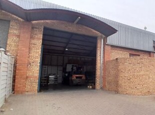 300m² Warehouse To Let in Rustenburg Central