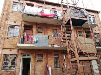 Apartment For Rent In Bellevue East, Johannesburg