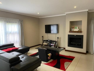 Apartment For Rent In Ebotse Golf Estate, Benoni