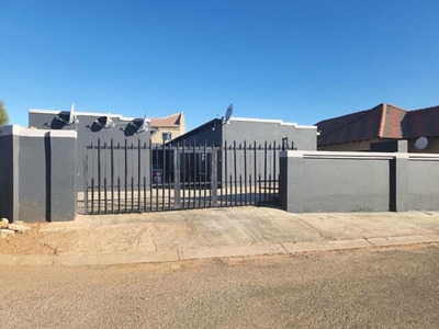 Apartment For Sale In Dobsonville Ext 3, Soweto