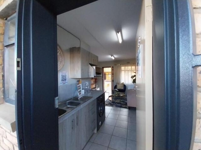 Apartment For Sale In Ennerdale South, Johannesburg