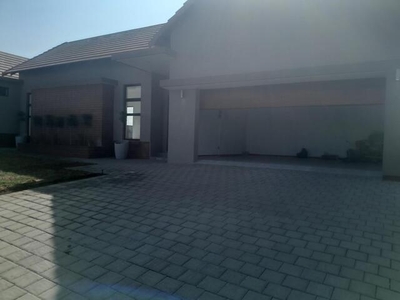 House For Rent In Wild Olive Estate, Bloemfontein