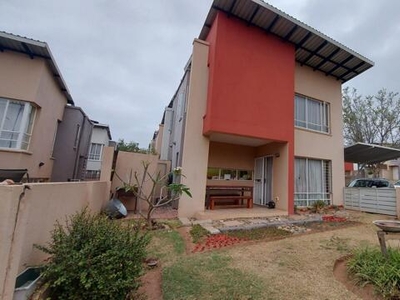 Townhouse For Sale In Nelspruit Ext 37, Nelspruit