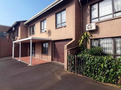 Townhouse For Sale In Westbrook, Tongaat