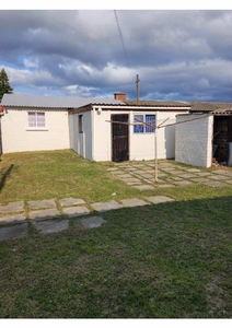 2 Bedroom House for sale in Steenberg