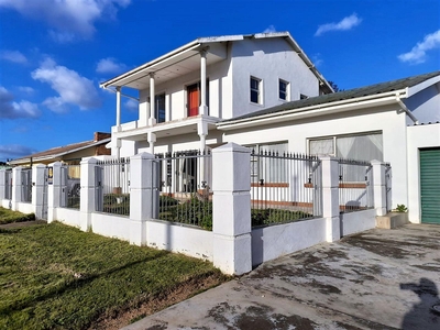 4 Bedroom House to rent in Mosel - 15 Van Der Merwe