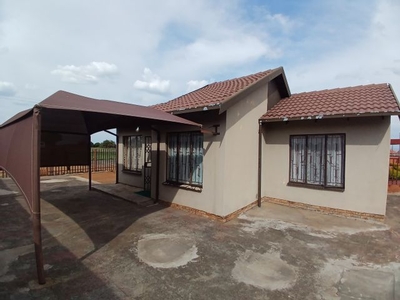 2 Bedroom House For Sale in Tlhabane West