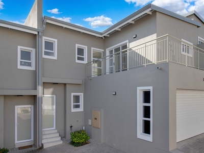 Townhouse For Sale in BRYANSTON