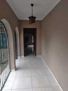 1 bedroom unit with open plan lounge/kitchen & separate bathroom.