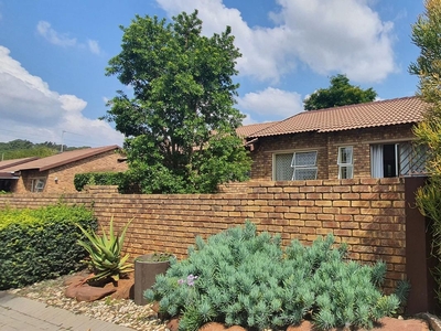 2 Bedroom Simplex To Let in Wilgeheuwel