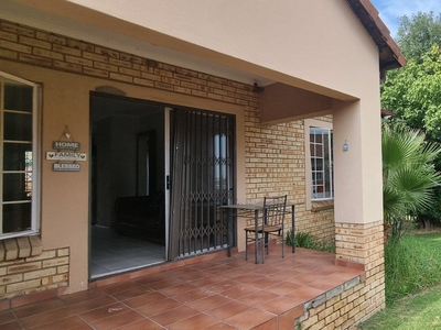 2 Bedroom Townhouse for sale in Sasolburg Ext 11