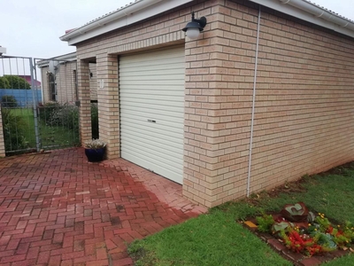 3 Bedroom Townhouse for sale in Jeffreys Bay Central