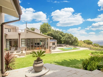 5 Bedroom Freehold For Sale in Constantia Kloof