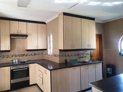A two bedroom townhouse to rent in midrand grand central