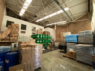 ALPHEN SQUARE SOUTH: Warehouse/Office/Distribution Centre To Let in MIDRAND
