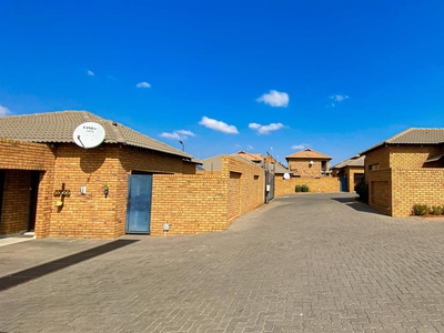 Cluster For Sale in Germiston Central
