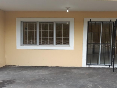 Cottage to rent in Berea West, Durban