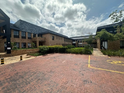 Discounted Rental! Howick Close: Prime Office To Let In Midrand In Close Proximity Of The Waterfall Node!!