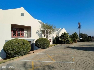 Gallagher Place South: Large Warehouse/ Distribution Centre to let in Midrand !!!!