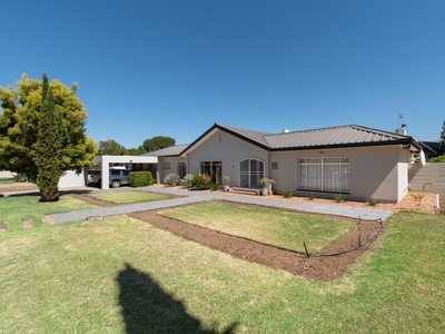 House For Sale in Robertson