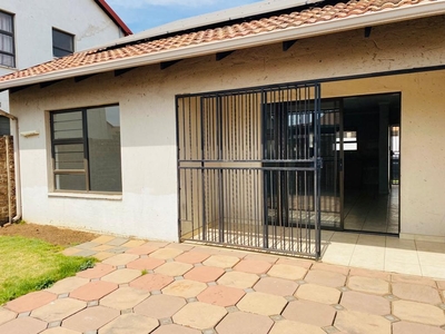 Townhouse For Sale in Parkrand