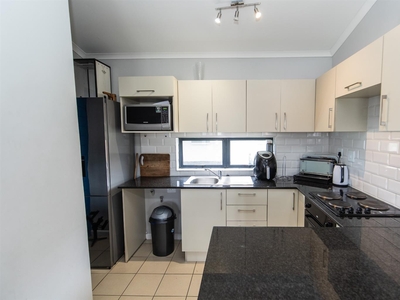 Townhouse For Sale in Parsonsvlei