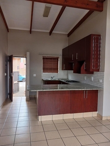 Townhouse Rental Monthly in Kempton Park