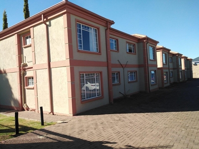 2 Bedroom Apartment / flat to rent in Potchefstroom Central - Villa Perez, 218 Rivier Street