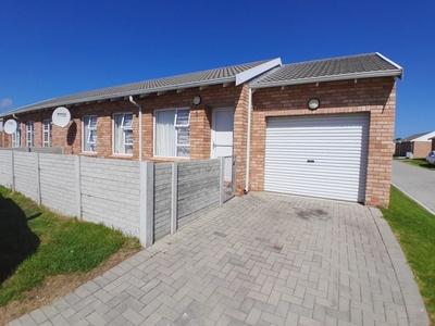 3 Bedroom House For Sale in Fairview